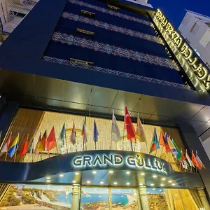 Hotell Grand Gulluk & Center